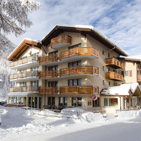 Hotel Monte-Moro Saas-Almagell ภายนอก รูปภาพ