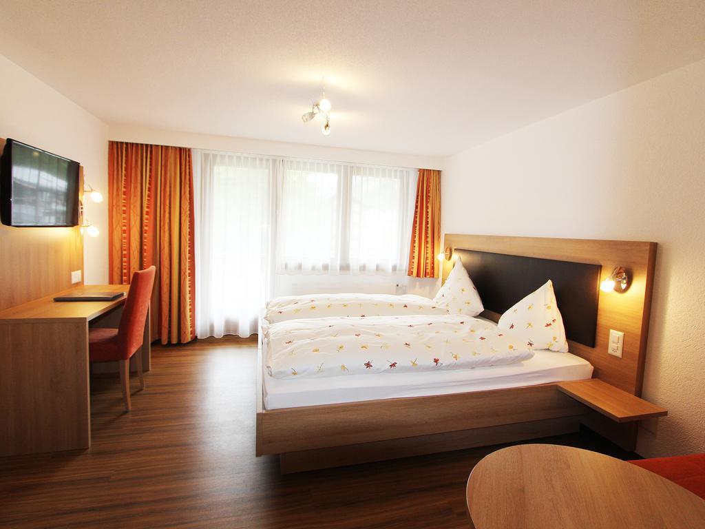 Hotel Monte-Moro Saas-Almagell ห้อง รูปภาพ