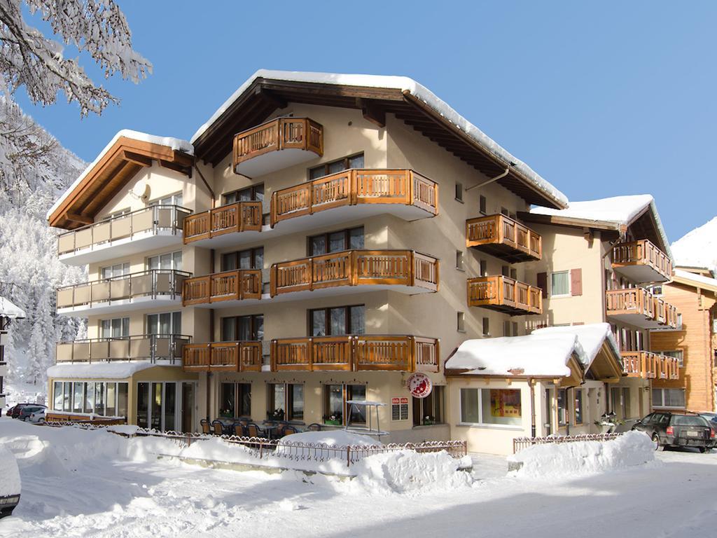 Hotel Monte-Moro Saas-Almagell ภายนอก รูปภาพ