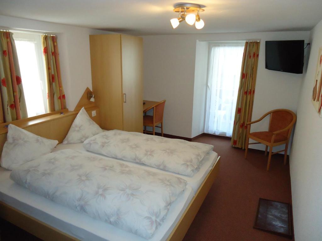 Hotel Monte-Moro Saas-Almagell ภายนอก รูปภาพ