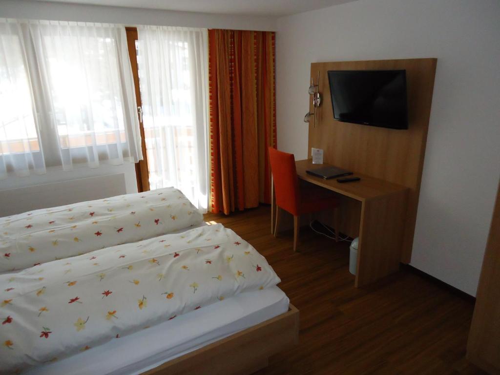Hotel Monte-Moro Saas-Almagell ภายนอก รูปภาพ